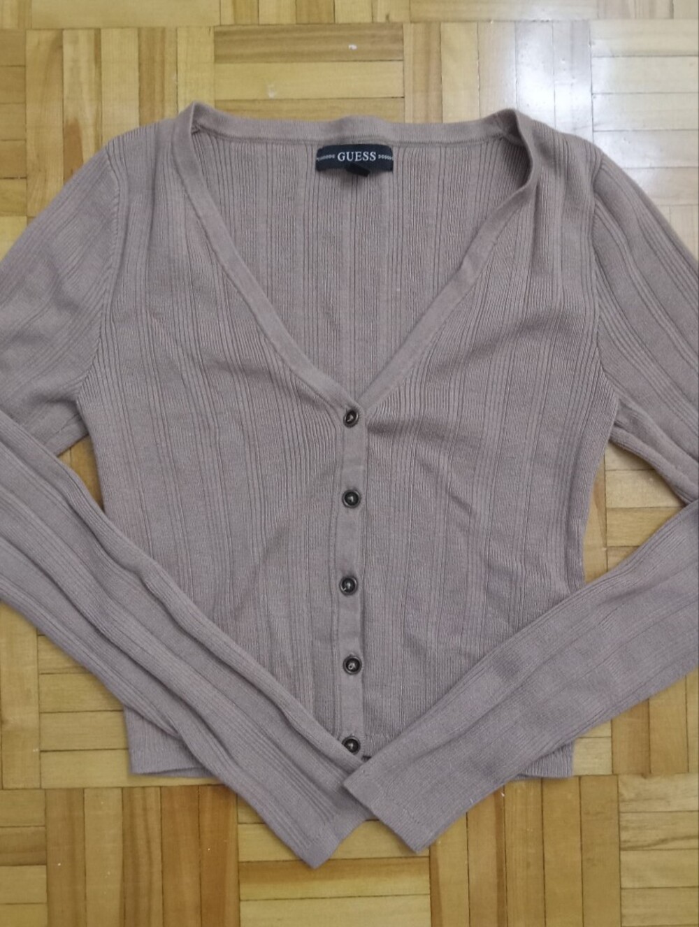 GUESS Women's Ribbed V-Neck Button Cardigan - Taupe